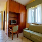 Roma Sul Mare 3* רוזטו דליי אברוצי