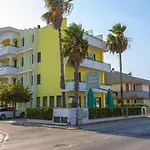 Roma Sul Mare 3* רוזטו דליי אברוצי