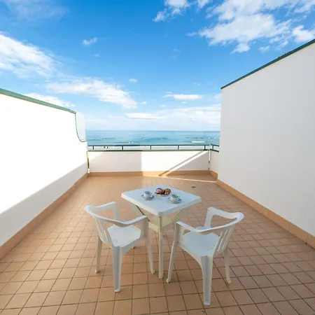 Hotel Roma Sul Mare Roseto Degli Abruzzi