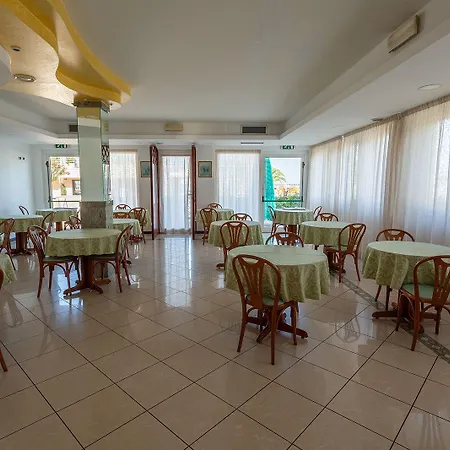 Hotel Roma Sul Mare 3*