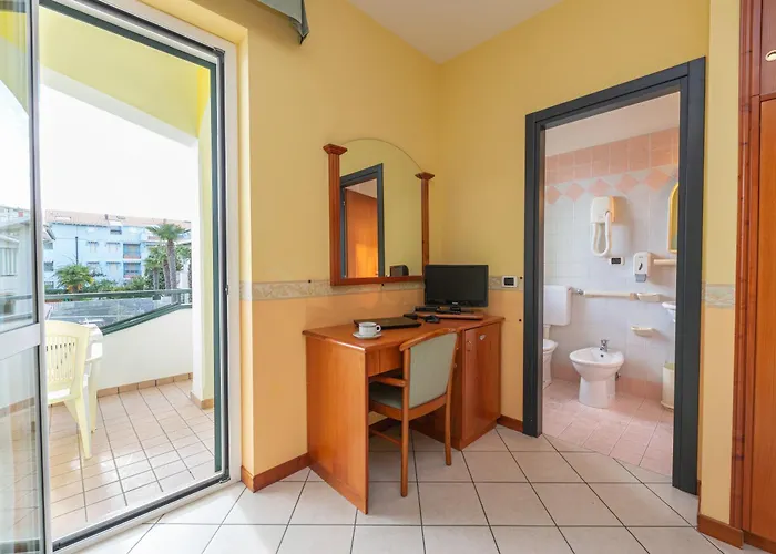 Hotel Roma Sul Mare Roseto Degli Abruzzi