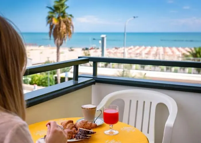 Hotel Roma Sul Mare Roseto Degli Abruzzi