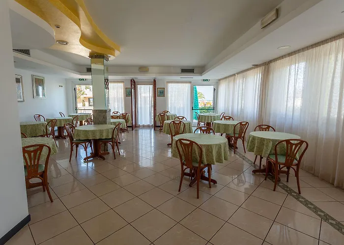 Hotel Roma Sul Mare 3*